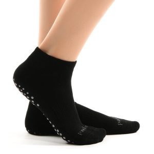 Stay comfortable and stylish wholesale athletic socks